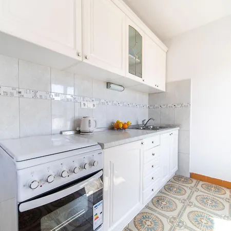 Grguric Nada Apartment Palit