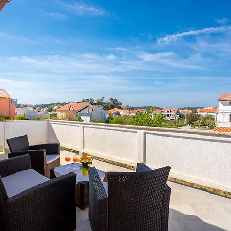 Grguric Nada Apartment Palit