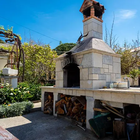 Grguric Nada Apartment Palit