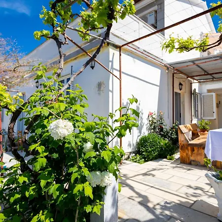 Apartment Grguric Nada *