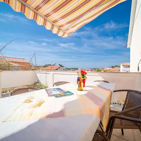 Apartamento Grguric Nada Palit