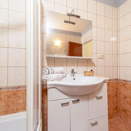 Grguric Nada * Palit