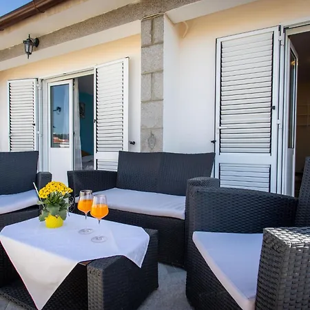 Grguric Nada Daire *